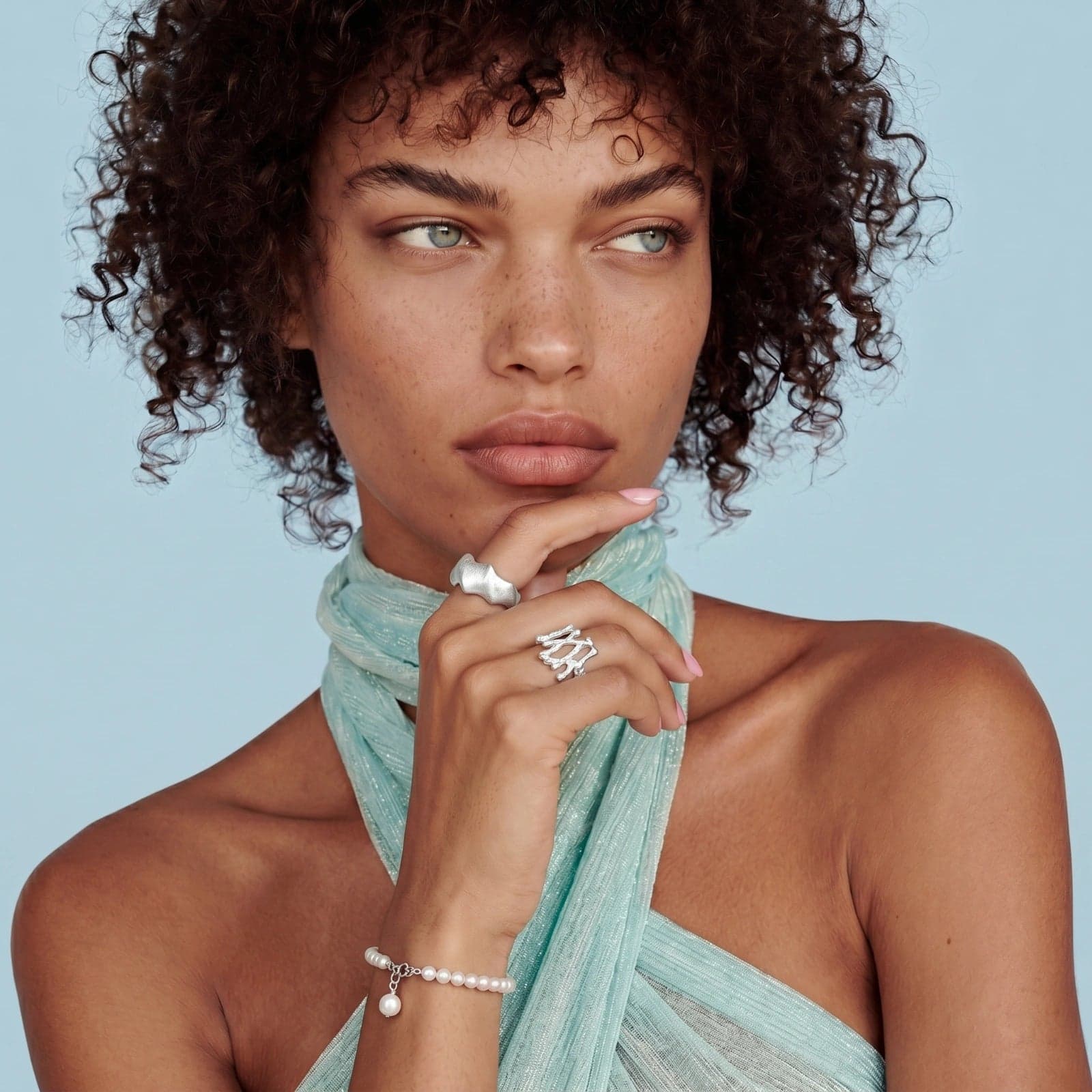 Pearlescent Dreams Bracelet — a closer look at the design
